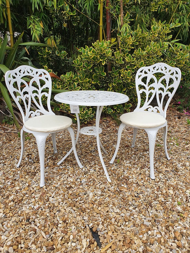SH&G Scotney Cast Aluminium Bistro Set - White