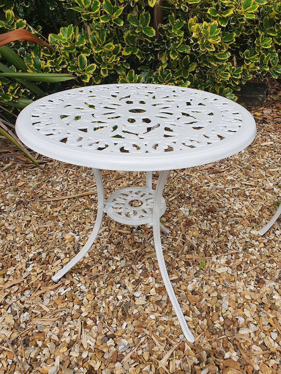 SH&G Scotney Cast Aluminium Bistro Set - White