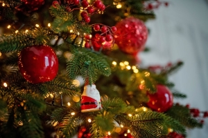 Maximalist Christmas tree ideas